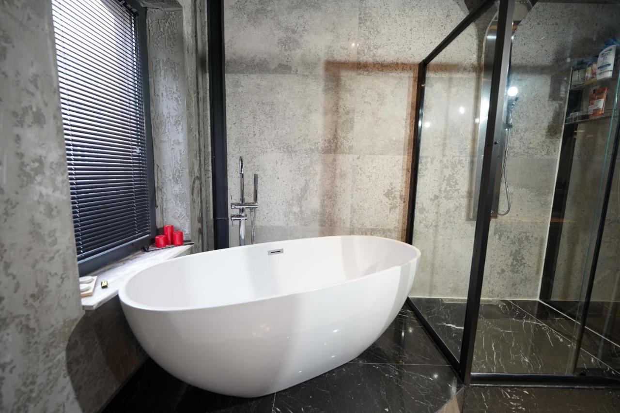 Monev Suites Hotel อิสตันบูล ภายนอก รูปภาพ
